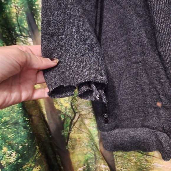 DIY project GUESS hoodie - Picture 6 of 12